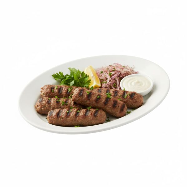 استمتع بـ وجبة كفتة من مطعم الكيلاني للمشويات، كفتة طازجة متبلة بعناية ومطهية للحفاظ على الطراوة والنكهة الغنية، لتكون وجبة رئيسية سريعة، مشبعة، ولذيذة بطعم مصري أصيل.